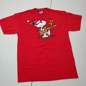 Snoopy‎ T-Shirt Y2K VINTAGE Rockin Holiday Shirt Size M. RN#55774  CA#38327